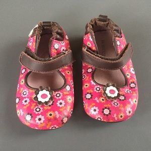 Flower Mary Jane Robeez